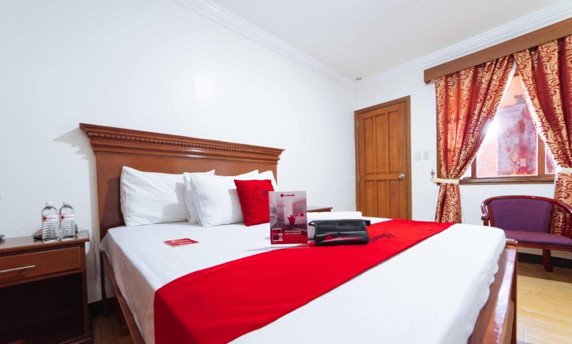 Reddoorz Plus @ Starhomes Olivianville Tarlac City Ngoại thất bức ảnh