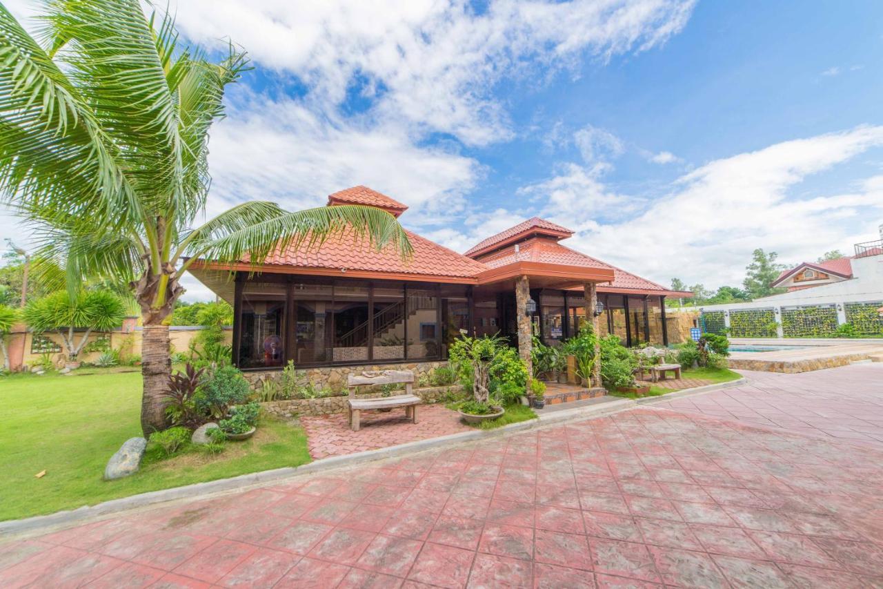 Reddoorz Plus @ Starhomes Olivianville Tarlac City Ngoại thất bức ảnh