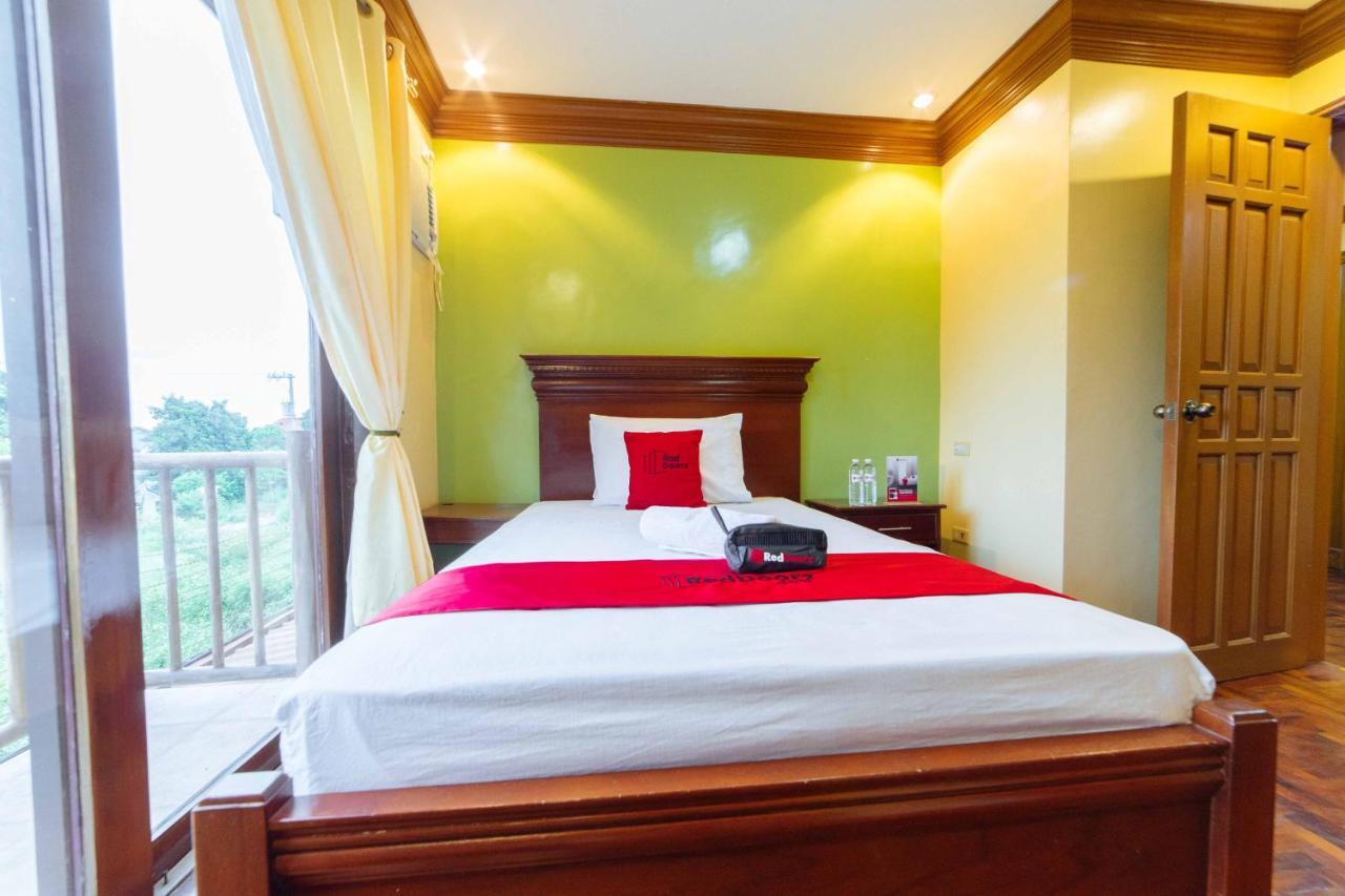 Reddoorz Plus @ Starhomes Olivianville Tarlac City Ngoại thất bức ảnh