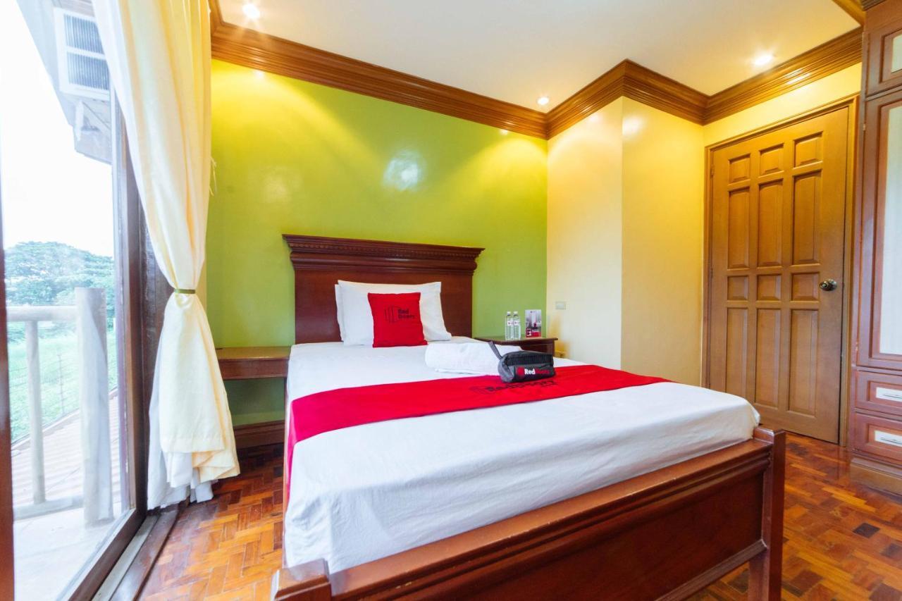 Reddoorz Plus @ Starhomes Olivianville Tarlac City Ngoại thất bức ảnh
