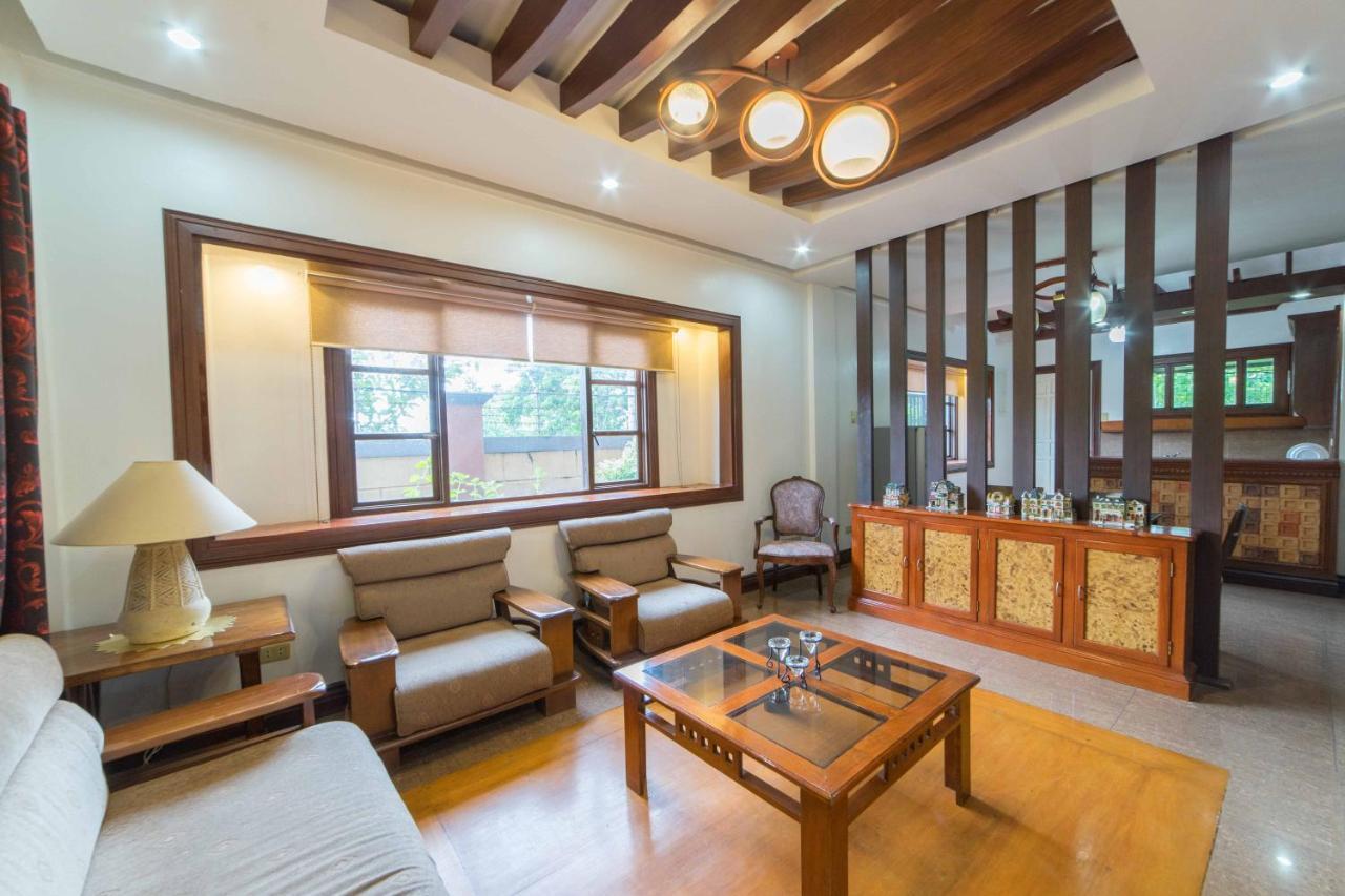 Reddoorz Plus @ Starhomes Olivianville Tarlac City Ngoại thất bức ảnh